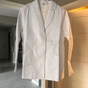Medelita Elizabeth B Athletic Fit Lab Coat short